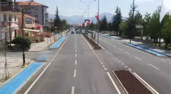 Bolvadin'deki Yol Yapım Çalışmalarında Büyük Başarı