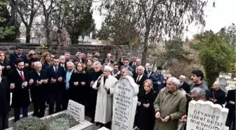 CHP'lilerden İlk Diyanet İşleri Başkanı Börekçi'nin Mezarına Ziyaret