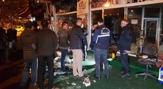 Pet Shop'ta Yangın Çıktı, Farklı Türdeki Kuşlar Telef Oldu
