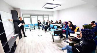 Akademi Beyoğlu'nda 8 Branşta Yabancı Dil Eğitimi Veriliyor