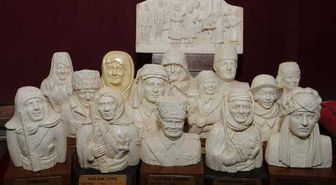 Lületaşından Türk Kadın Kahramanların Minyatür Büstlerini Yaptı