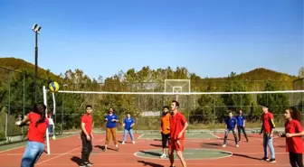 Mithat-Mehmet Çanakçı Myo'da Voleybol Turnuvası Düzenlendi