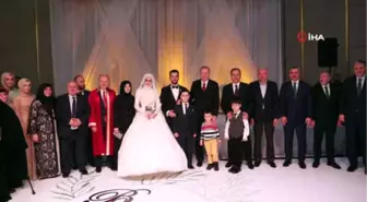 Cumhurbaşkanı Erdoğan, Fatih Belediye Başkanı Hasan Suver'in Kızının Nikah Şahidi Oldu