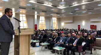 İzmit'te Hz. Muhammed'in Hayatıyla İlgili Sempozyum Düzenlendi