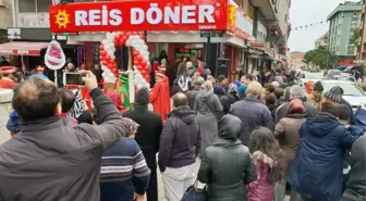 Reis Döner Açılışında İzdiham