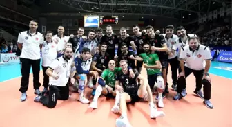 Cev Şampiyonlar Ligi: Halkbank: 3 - Knack Roeselare: 2