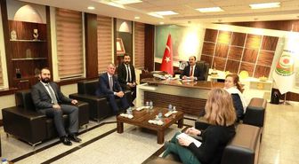 Çiftçi, Kanada Büyükelçisi Cooter'ı Kabul Etti