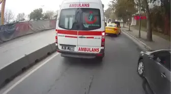 İstanbul- Kırmızı Işıkta Geçtiği İddia Edilen Yaya Ağır Yaralandı