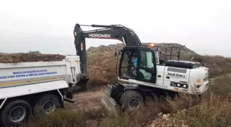 Karaali'de 6 Buçuk Kilometrelik Sulama Kanalı Temizleniyor