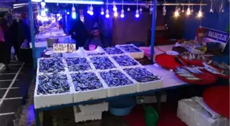 Tezgahlarda Hamsi Bolluğu, Fiyatlar Düştü