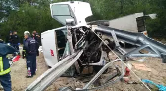 Antalya'da Portakal Toplamaya Giden Suriyelilerin Minibüsü Devrildi: 1 Ölü, 12 Yaralı- (2)- Yeniden