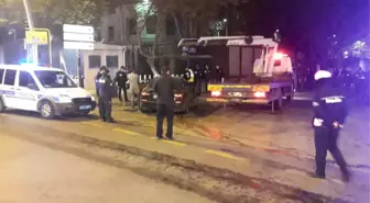 Önce Polise Ardından Büyükelçilik Önündeki Bariyere Çarptı