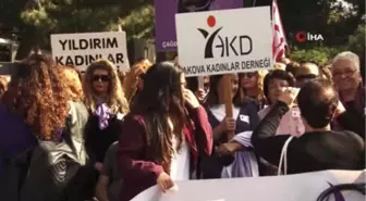 KKTC'de Kadına Karşı Şiddet Yürüyüşü