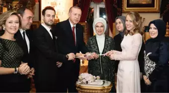 Yelda Demirören ile Hasan Kalyoncu'nun Nişan Yüzüklerini Cumhurbaşkanı Erdoğan ve Eşi Emine Erdoğan Taktı