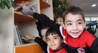 Bu Takımda Önce Kitap, Sonra Futbol Geliyor