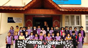 Öğrencilerden Kadına Şiddete Koreografili Tepki
