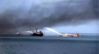 Karadeniz'de Gemi Yangını Tatbikatı; Habersiz Vatandaşlar Panik Yaşadı
