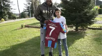 Trabzonsporlu Minik Taraftar, Hayranı Olduğu Rodallega ile Buluştu