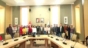 Antalya'da Türkiye'nin Etki Sahasıyla İlgili Konferans Verdi