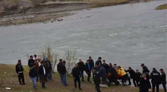 Herkesin Gözü Önünde Köprüden Atladı