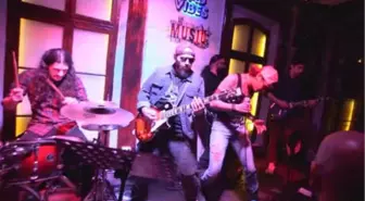 Rock Müzik Tutkunlarından Aıds Farkındalığı