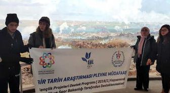 İzmirli Lise Öğrencileri, Bulgaristan'da 'Plevne Müdafaası' Belgeselini Çekiyor