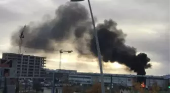 Öğrencilerin Protestosunda Okul Yandı