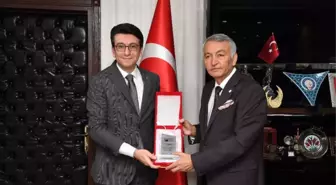 Add'den Başkan Günaydın'a Plaket