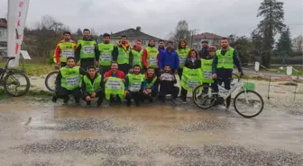 Bisikletle Yola Çıktılar Sevgi Evlerinde Kalan Çocukları Ziyaret Ettiler