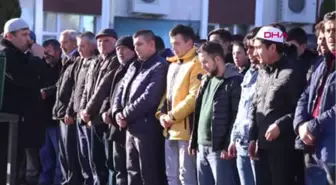Ankara Eşinin Pompalı Tüfekle Öldürdüğü Kadın ve Babası Toprağa Verildi