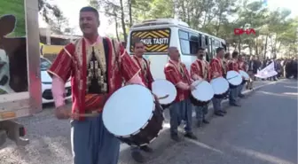 Mersin İyi Partili Kocamaz'a Davullu Zurnalı Karşılama