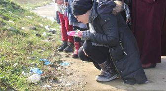 Merve'nin Öldürüldüğü Yere Karanfil Bıraktılar