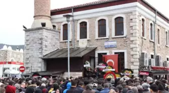 Şampiyon Dansçı, Bodrum'da Son Yolculuğa Uğurlandı