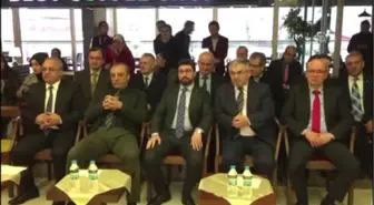 Bayat Ekmekten Yapılan Yemeklerle Yarıştılar