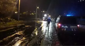 BOTAŞ'a Ait Boru Hattına Yıldırım Düştü, Mahalleyi Petrol Bastı