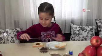 Elmanın Ekmeğe Sürülen Halini Ürettiler: 'Şokelma'