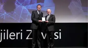 Geleneksel Eğitim Teknolojileri Zirvesi'nde Teknoloji ve Eğitim Dünyası Buluştu