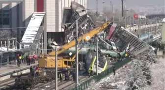 Tren Enkazı Kaldırma Çalışmaları Sabaha Kadar Sürecek