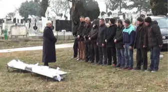 Makedonya'da Hayatını Kaybeden Göçmenler 6 Ay Sonra Defnedildi