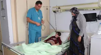 Filistin Asıllı Doktor, Hakkarili Hastalara Şifa Dağıtıyor