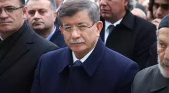 Davutoğlu, Tokat'ta Cenaze Törenine Katıldı