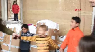 Edirne Yaşam Çiçeği'nden İhtiyaç Sahibi Çocuklara Kıyafet Yardımı