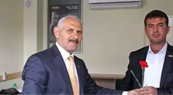 MHP'nin Sivas Hafik Belediye Başkan Adayı Selahattin Çuhadaroğlu kimdir?