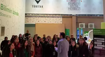 Anneler Kızlarıyla Bilim Merkezi'nde