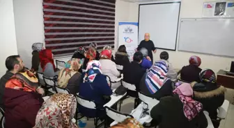 Konferansa Yoğun Katılım