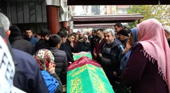 Rize'de Kamyonun Çarpması Sonucu Ölen Anne ve Kızı Toprağa Verildi