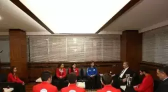 Şampiyon Okçular Başkan Mustafa Çelik'i Ziyaret Etti