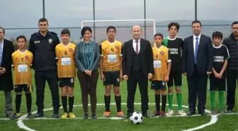 Altınözü'nde 'Savaş Ayırır, Futbol Birleştirir' Projesi