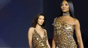 Süper Model Naomi Campbell, Üstsüz Pozuyla Hayran Bıraktı