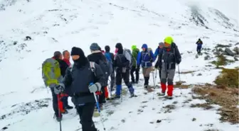 Bozdağ'ın Zirvesinde Sarıkamış Şehitleri ile Kubilay'ı Andılar